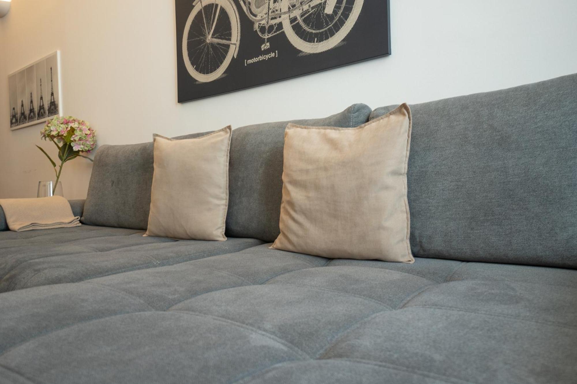 Charming With Balcony, Close To Stephansdom Cathedral *