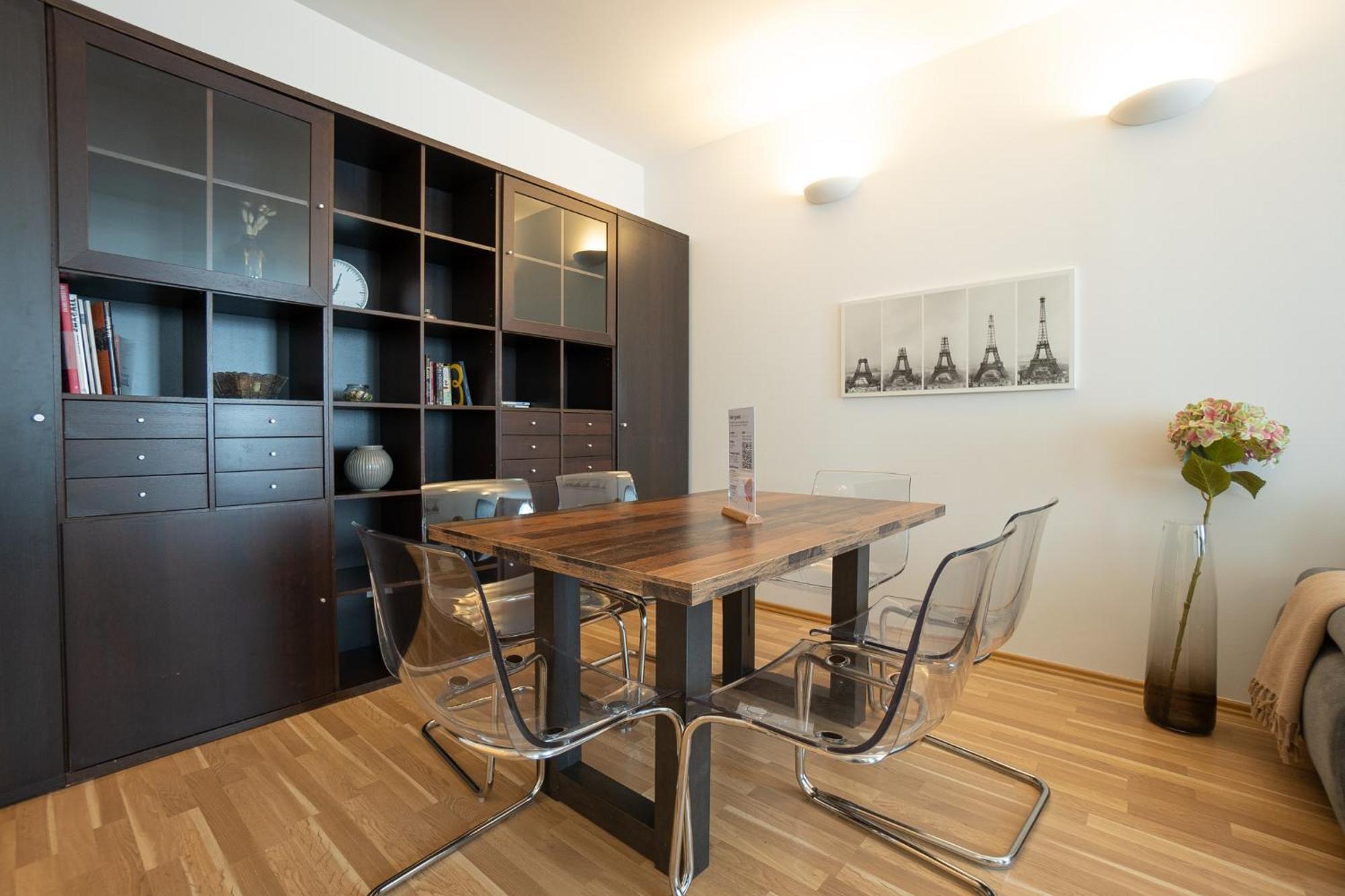 Charming With Balcony, Close To Stephansdom Cathedral Vienna