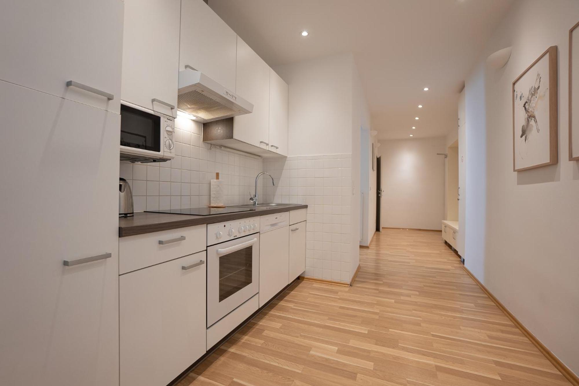 Charming With Balcony, Close To Stephansdom Cathedral Apartment